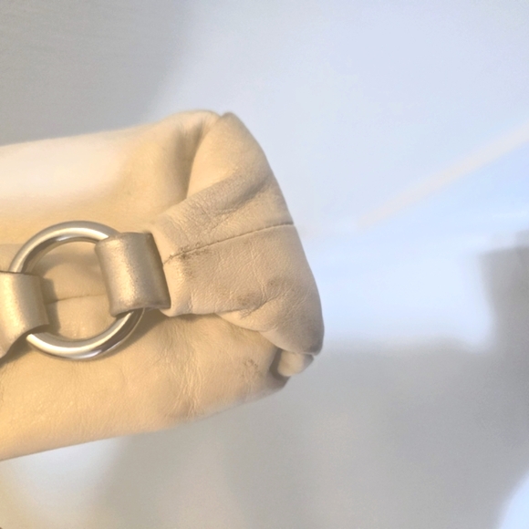 Beautiful Coach Off White And Sillver Leather Satchel With Unbranded Dust Bag - Picture 4 of 16